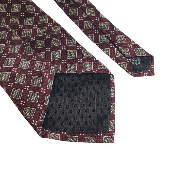 Kenneth Cole New York Tie Men Burgundy Diamond Pattern Silk Necktie Dad Gift - Picture 4 of 5